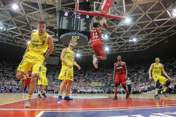 越阿森纳的 越阿森纳的